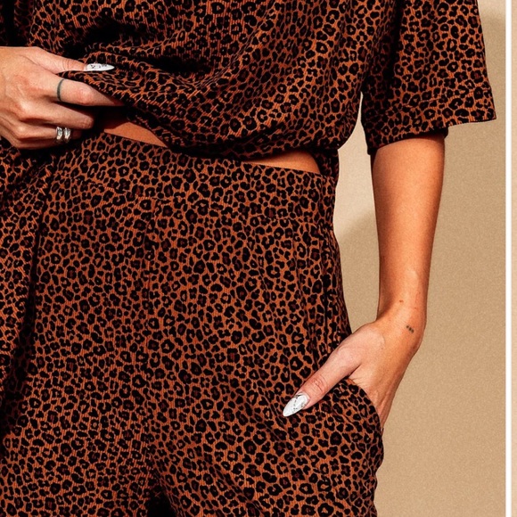 Dressed in Lala Mini Leopard Ribbed Playsuit - Picture 2 of 3